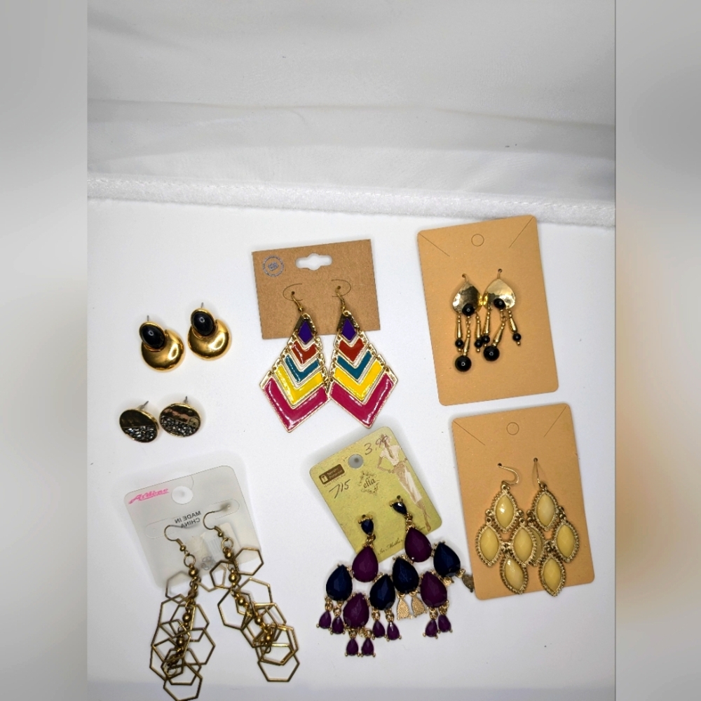 7 Pairs!Mix Gold Tone Costume jewelry Earrings Retro Style Jewelry Bundle 💎